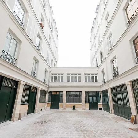 Appartamento Lovely Loft With 2 Bedrooms Air Conditioned *